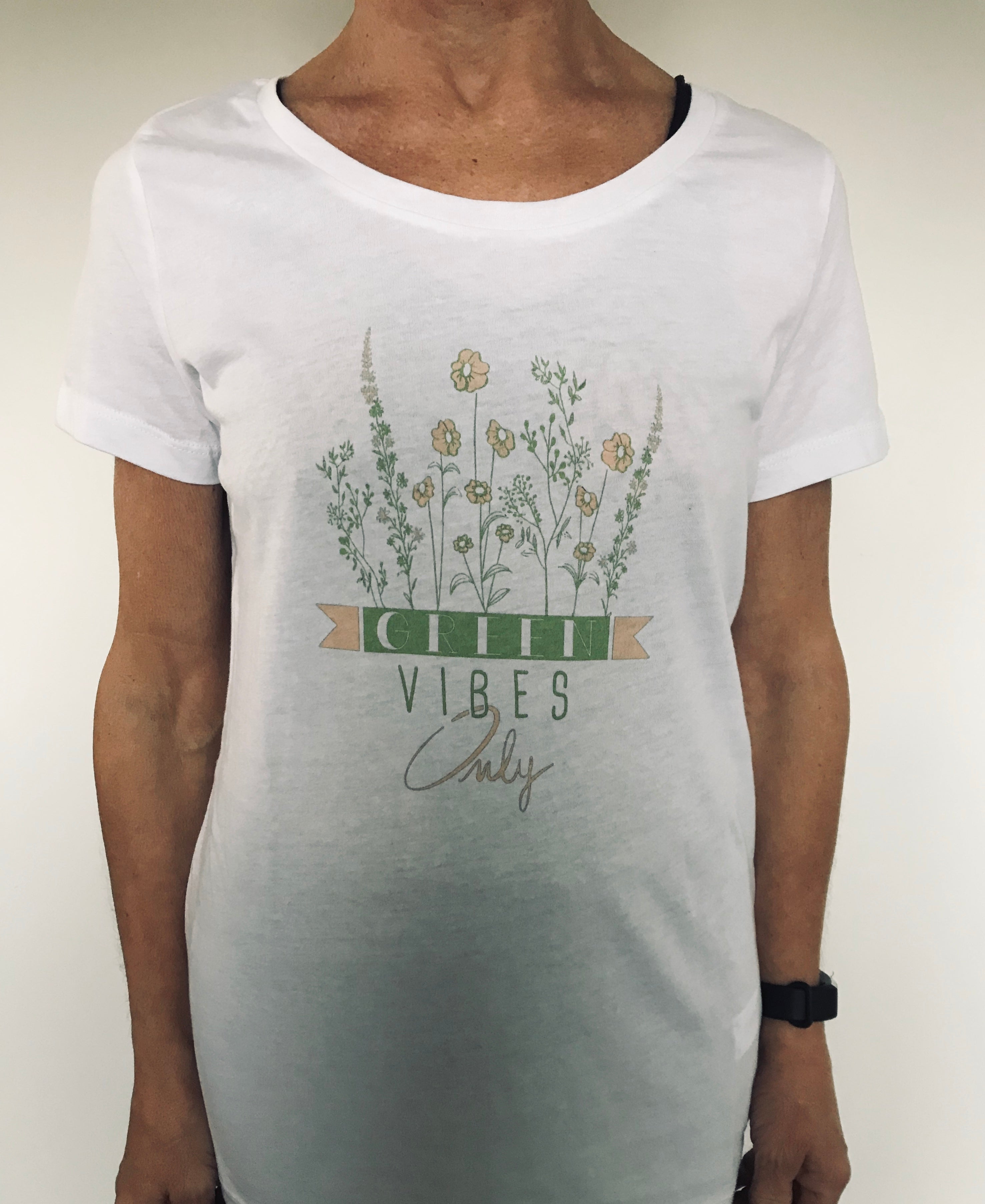 T-SHIRT "Green vibes only"