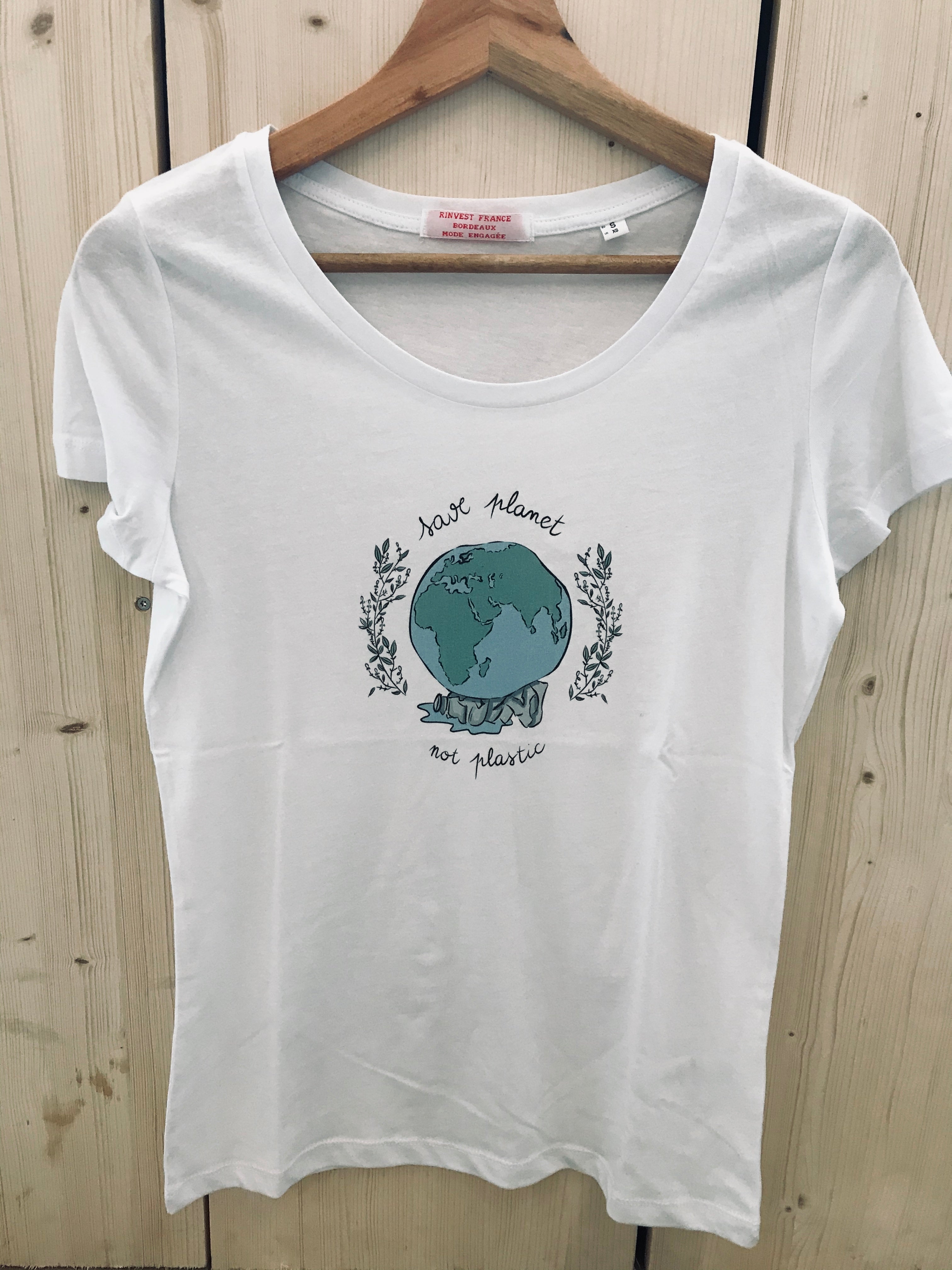 T-shirt "Save planet not plastic"