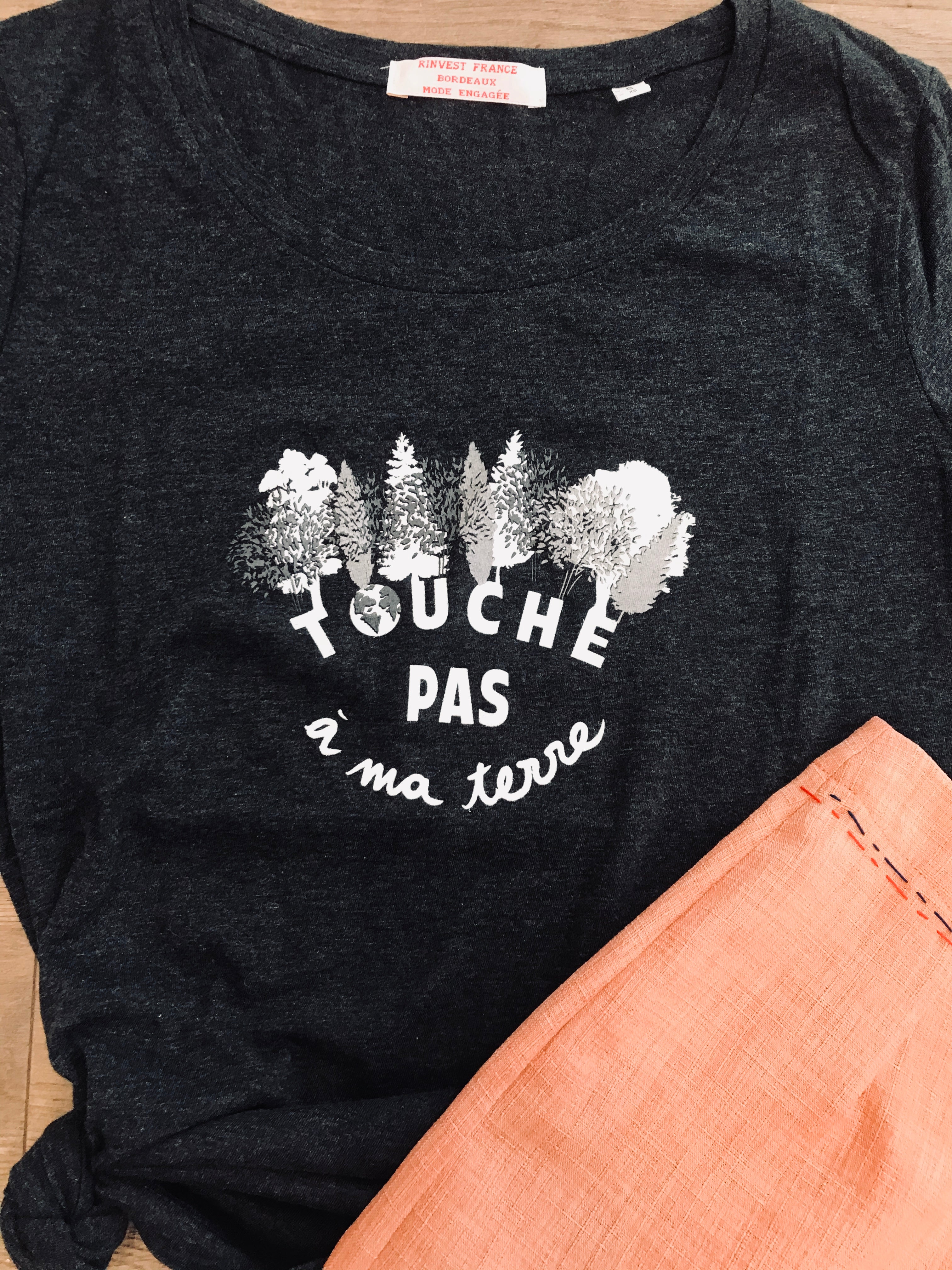 T-SHIRT "Touche pas à ma terre"